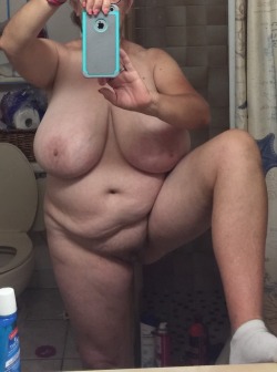saltyicepick:Another Sexy Selfie