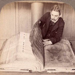 plaisirdelire:  The Codex Gigas also known as The Devil’s Bible, once considered the eighth wonder of the world. 