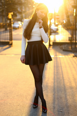 tightsobsession:  Cream sweater, leather flared skirt and elegant watch.Via Help! I Have Nothing To Wear!  Nice Outfit
