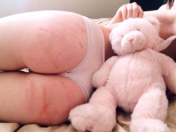 aestheticbabydoll:  Lashes and teddy bears make me a happy girl 💞 