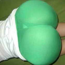 Yoga-Pants-Girls-Love:  Want To See Some Girl Without Their Yoga Pants ? Click Here
