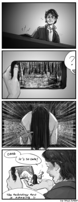 tio-trile: Sadako’s not a fan of modern technology advances (One day late for Halloween FAIL…also I’m tagging these as “Horror Humor Comics for now along with the Pyramid Head comics) 