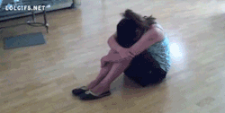 onlylolgifs:   Puppy Reacts to Girl’s Crying 