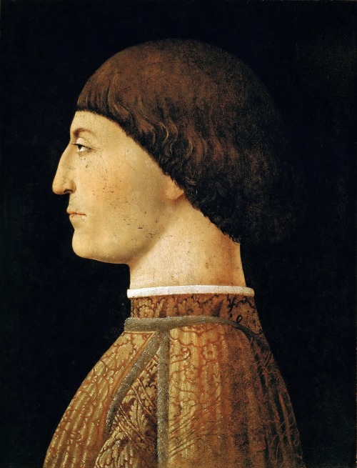 history-of-fashion: ab. 1450-1451 Piero della Francesca - Sigismondo Pandolfo Malatesta   (Louvre Museum) 