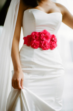 tbdresslove:best selling wedding dress==>