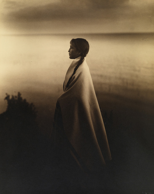 natgeofound:  Portrait of an Ojibway, or Chippewa Indian girl in 1907.Photograph by Roland W. Reed, National Geographic 