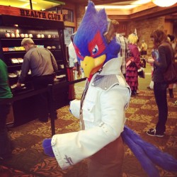 maybemaibe:  We won best in show! So many awesome cosplayers at yamacon too. Thank you guys! Smash bros forever! #falco #yamacon #cosplay #smashbros #starfox