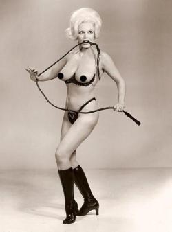 heymartini:  In the 1950’s, Liz Renay was a Ford model. Boring of that, she became a major burlesque star. 