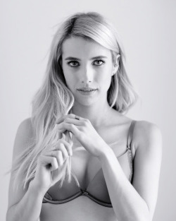 whyyzed:  (via Emma Roberts unretouched in Aerie undies | celebs | supermodels | babes) 
