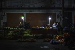 #night #nightmarket #market #traditional #indonesia #street #streetmarket #accidentalrenaissance #ofcoursitsnotrenaissance