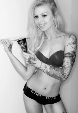Blackandwhitefiles:  Click Here For Attractive Tattoo’d Girls In Black And White