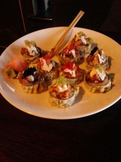 deliciousanddecadence:  debdee69:  King seafood sushi roll from Mongolian grill…yum!  Good moaning Lil one…Hungry already for Asumi 