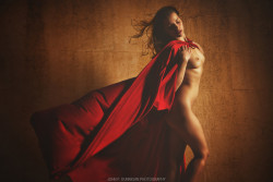 nudityandart:  tina ~ red cape (by johnpdunnigan):