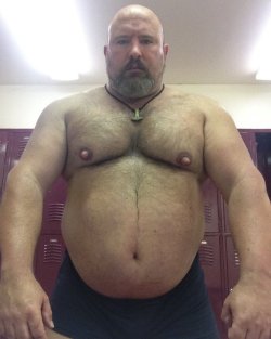 bltim:  BigLittleTim in the locker room admiring his tits.