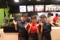 akanemachurida: Twitter 17/06/13 You’ll get double the amount of patties at McDonalds in Aichi, Gifu and Mie prefectures! We got to participate in the evening opening ceremonies. Thanks to everyone who came by! I hope you have a delicious McDonalds