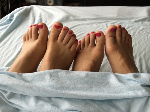 Porn Pics tangledoctopi:  Twinkle twinsy toes!