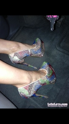 So pretty and sparkly :) (my #highheels pics/vids here: http://www.lelulove.com/?page=Search&amp;q=high-heels ) Pic