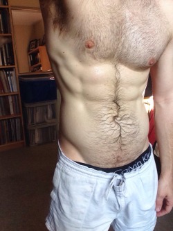 cocksuckercaleb:  appenis:  The problem with running early in the morning is when to deal with the morning glory ;)  Perfection, again. (those pits drive me nuts)