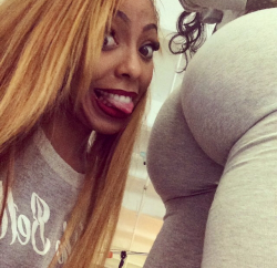 Off Campus Cuties Showing Love..  Thanks For The Pic.  &Amp;Ldquo;Dat Ass Tho&Amp;Rdquo;