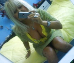 selfies-of-milfs:  Want to exchange photos with Jennifer? Check her profile! 