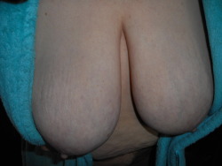 The girlfriends heavy titsThanks for the submission. Very nice girlfriend.