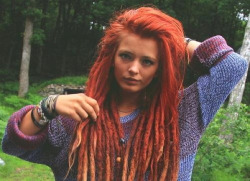 White girls with dreads :) on We Heart It. http://weheartit.com/entry/90342249?utm_campaign=share&amp;utm_medium=image_share&amp;utm_source=tumblr