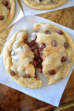 verticalfood:Soft &amp; Chewy Nutella Stuffed Chocolate Chip Cookies 