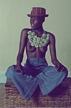 chocolateandtar:  Nude by Kwesi Abbensetts   Model: Fola
