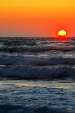 Senerii:  Acaravi Sunset (By Steve Mose)
