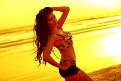 oneindiagallery:  Kamasutra 3D Actress Sherlyn Chopra’s Recent Hot Pics From MTV Splitsvilla 6 Photoshoot.