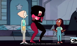 oreides:  okay but this is so cute. after everyone bends down to watch the trailer on Connie’s phone, Pearl and Amethyst stand up straight, but Garnet stays awkwardly stooped down with her knees bent. it makes me wonder if Garnet is unsure about how