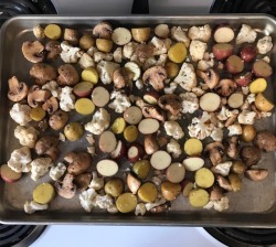 Potatoes, cauliflower and mushrooms set to roast away in the oven. 😍 #iloveroastedveggies #cookingathome #dinner