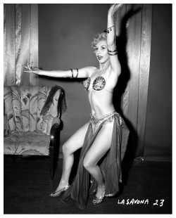 burleskateer: La Savona       (aka. Svetla Goode)       From a photo series shot by Irving Klaw..       