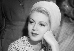  Lana Turner in Ziegfeld Girl (1941) 
