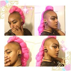 manicpanicnyc:  choke-on-my-flames:  🌸✨ OH YES @manicpanicnyc YOU know   Queen Katshepsut is back to her roots! #jemandtheholograms #manicpanic UV Active too aha c; 🌸✨  QUEEN IS NOT GREAT ENOUGH A WORD. 