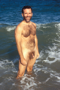 Love that hairy body…and those hairy