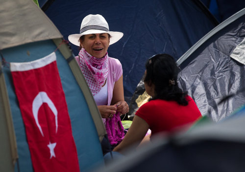 #OccupyGezi #DirenGeziParkı #DirenGezi  İstanbul, Türkiye source: http://drugoi.livejournal.com/3857300.html