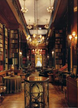livesunique:   The University of Edinburgh, Library, Edinburgh, Scotland 😍😍😍