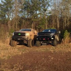fuckyeahsexytrucks:  Lifted truck blog  I neeeed one, my buick isn&rsquo;t cutting it anymore haha