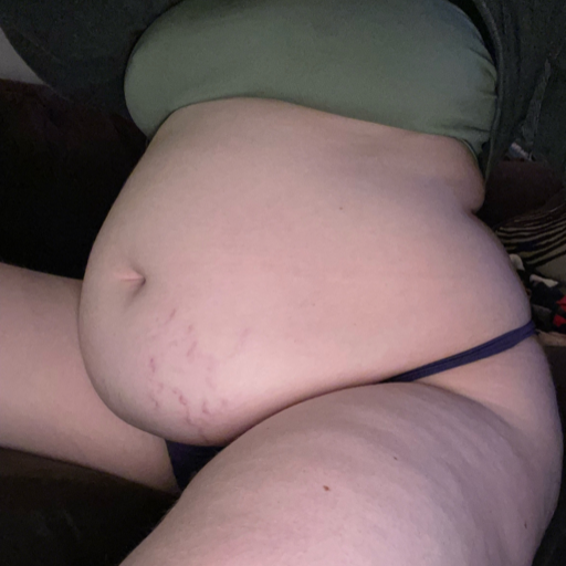 peach-belly:a little over 2 years ago vs a couple days ago with nearly empty belly. I’m getting so round I love it 