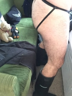 stefv86: Attempting the black leather boots, thong, chest harness and tit clamps look…