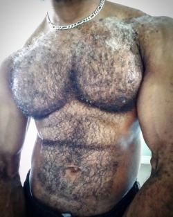 stratisxx:  Who wants to go down on this Greek daddy…pull out his hairy cock and let his balls slap against your hole while he mounts your ass and pumps you full of sperm. 