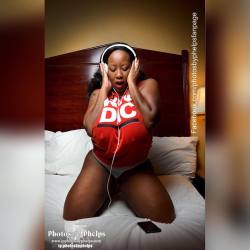 Adult superstar and Radio host Seirra @sierradevi hadn’t done a shoot in a few years and who did she choose as the only photographer to work with and capture her epic TRIPLE K bust @PHOTOSBYPHELPS #photosbyphelps #sierra #porn #headphones #rundmc  #kkkcup