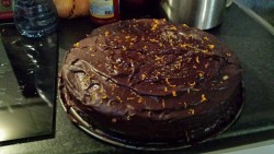 My friends baked us a vegan chocolate orange cake and it’s really great 😍
