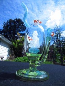 glassyeyedliving:  psychedelicminimalist:  wicked-magik:  smotpoke: Marcel Braun x Matthew Du Bois Tribute to Buddha of Liberty Glass High End Glass Blog Probably the dopest bong ever  Oh my fucking god  this is the most beautiful bong ever…holy shit