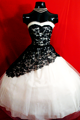 vintagegal:  1950s Prom and Party Dresses: Black and White  Ridiculously awesome