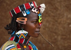 olvidass:     Fashion In Bana Tribe, Key Afer, Omo, Ethiopia by Eric lafforgue