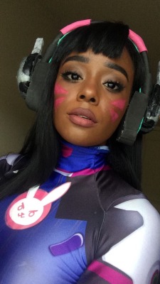 melonboyy:  melongorl:  it’s not done but the headset came out so bulky Smh  my beautiful d.va gf 😍😍😚😚 