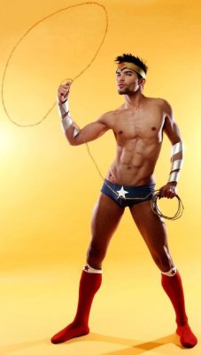 southerncrotch:  Wielding his golden lasso