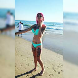 Beautiful Memories! COLD WATER THOUGH! #Candid #GirlsWithTattoos #Tattoo #HarleyQuinn #BeachBody #Beach #Sexy #Happy #Cali  (at Venice Beach, California)  